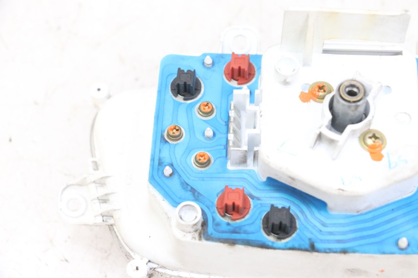 photo de SPEEDOMETER YAMAHA BW'S EASY 50 (2013 - 2016) - Surface and material condition