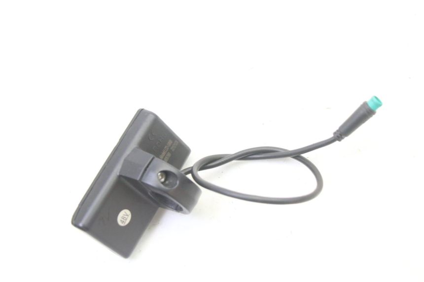 photo de SPEEDOMETER URBANGLIDE E-CROSS PRO 1 - Fixing points details