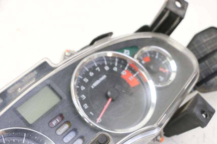 photo de SPEEDOMETER HONDA FES S-WING SWING ABS 125 (2007 - 2015)