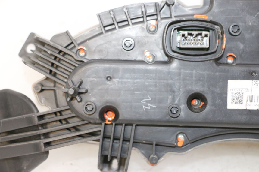 photo de SPEEDOMETER HONDA FES S-WING SWING ABS 125 (2007 - 2015)