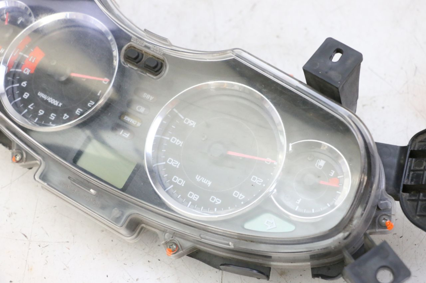 photo de SPEEDOMETER HONDA FES S-WING SWING ABS 125 (2007 - 2015)