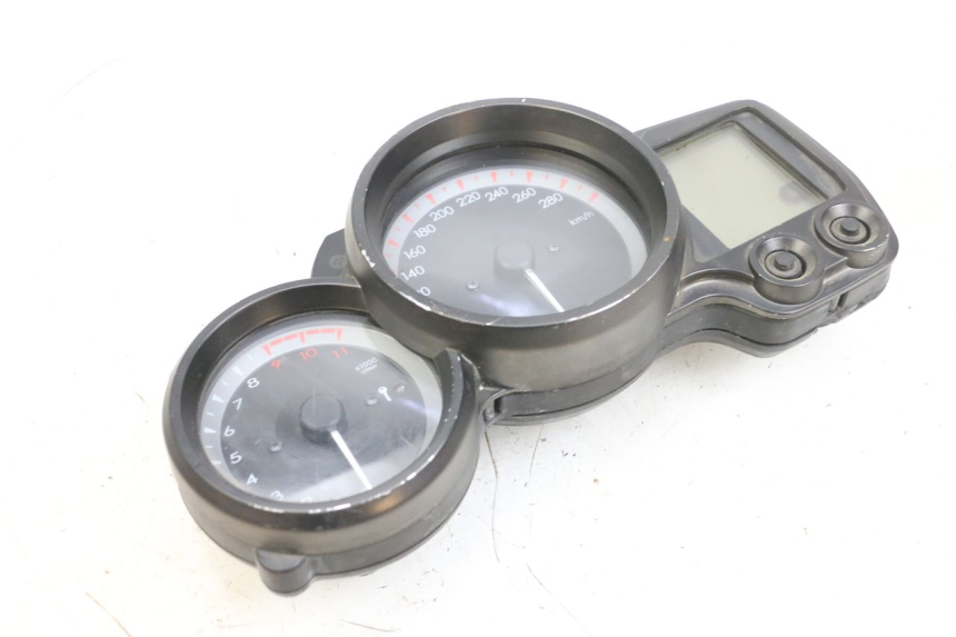 photo de SPEEDOMETER YAMAHA FJR ABS 1300 (2006 - 2012) - Zoom on usage condition