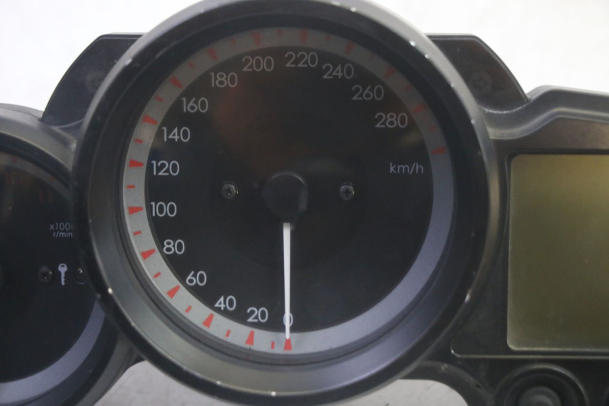 photo de SPEEDOMETER YAMAHA FJR ABS 1300 (2006 - 2012) - Technical close-up