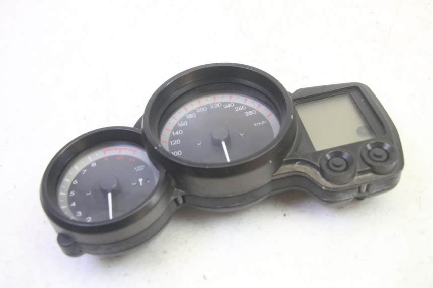 photo de SPEEDOMETER YAMAHA FJR ABS 1300 (2006 - 2012) - Fixing points details