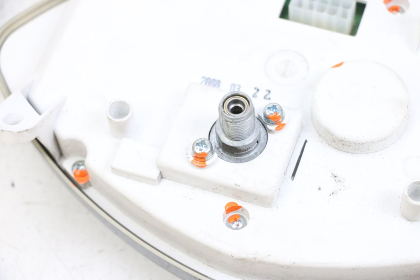 photo de SPEEDOMETER MBK FLAME X 125 (2007 - 2016) - Surface and material condition