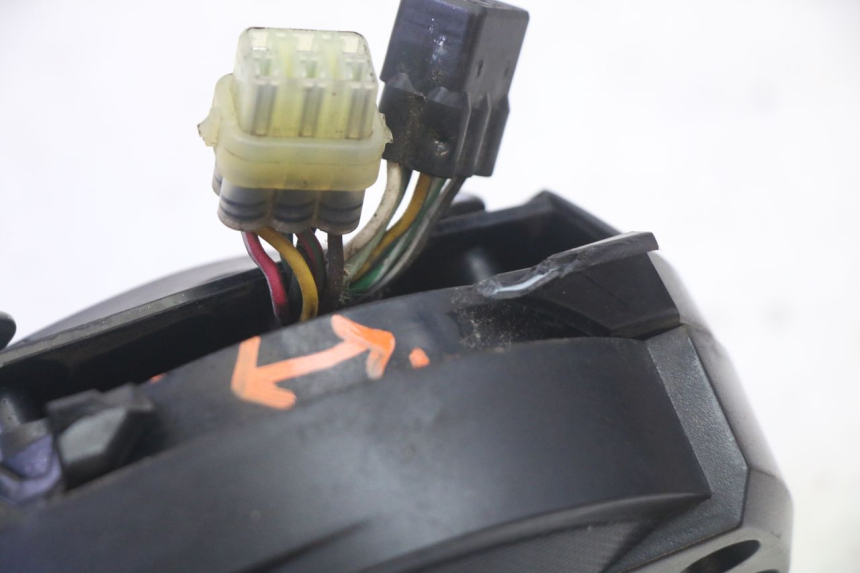 photo de SPEEDOMETER YAMAHA FZ6 N FAZER 600 (2004 - 2006)