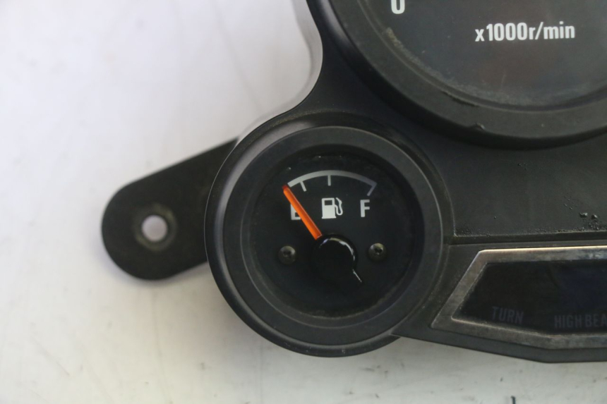 photo de SPEEDOMETER KAWASAKI GPZ RX 1000 (1986 - 1988) - Alternative perspective