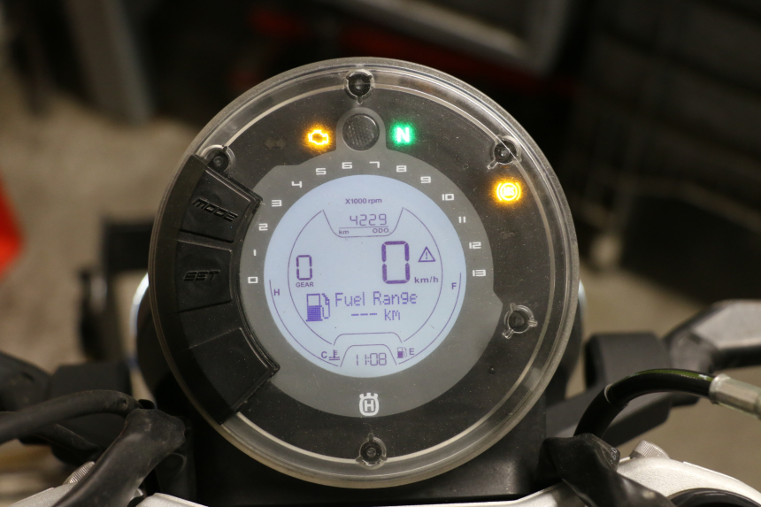 photo de SPEEDOMETER HUSQVARNA SVARTPILEN 401 (2018 - 2023)