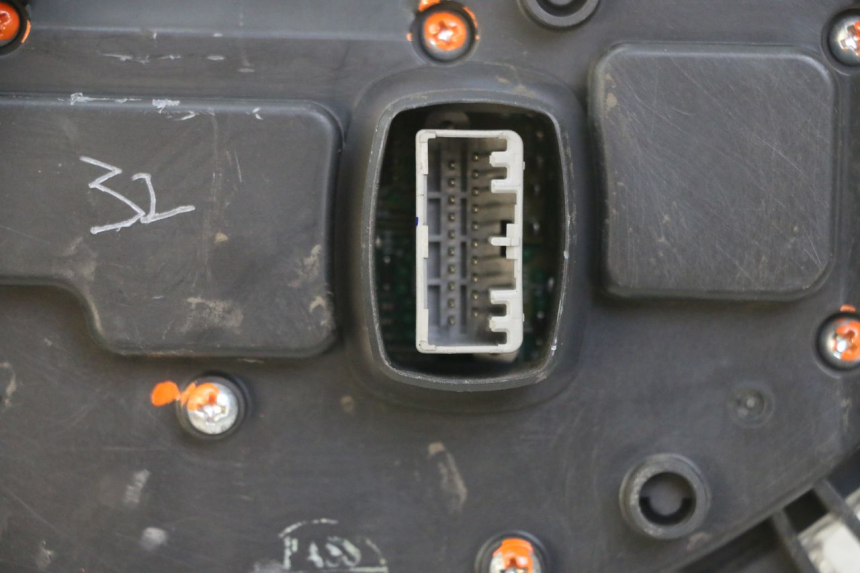 photo de SPEEDOMETER PIAGGIO IE MP3 YOURBAN 300 (2011 - 2016)