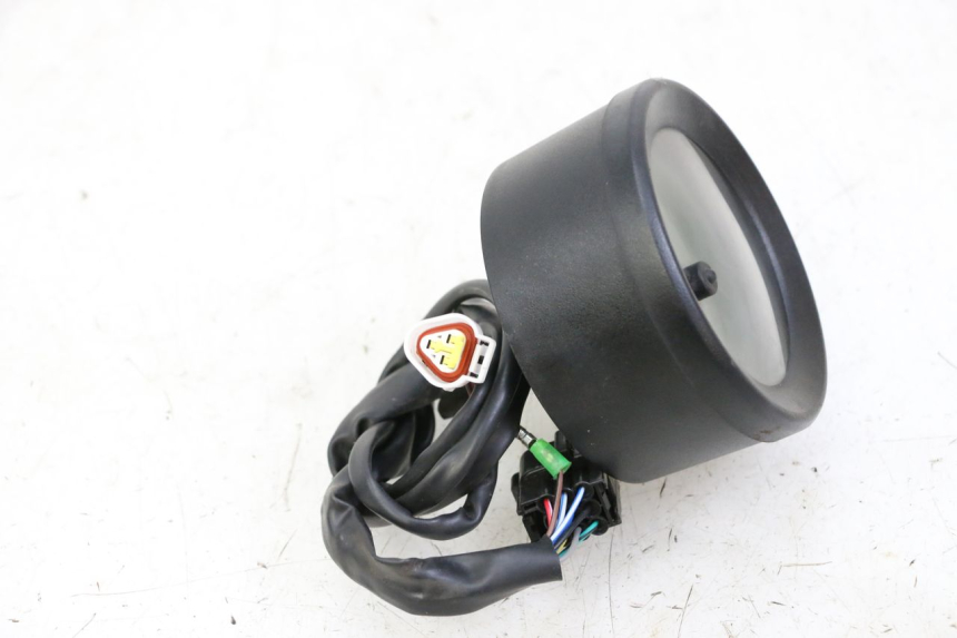 photo de SPEEDOMETER KEEWAY K-LIGHT KLIGHT 125 (2018 - 2025) - Surface and material condition