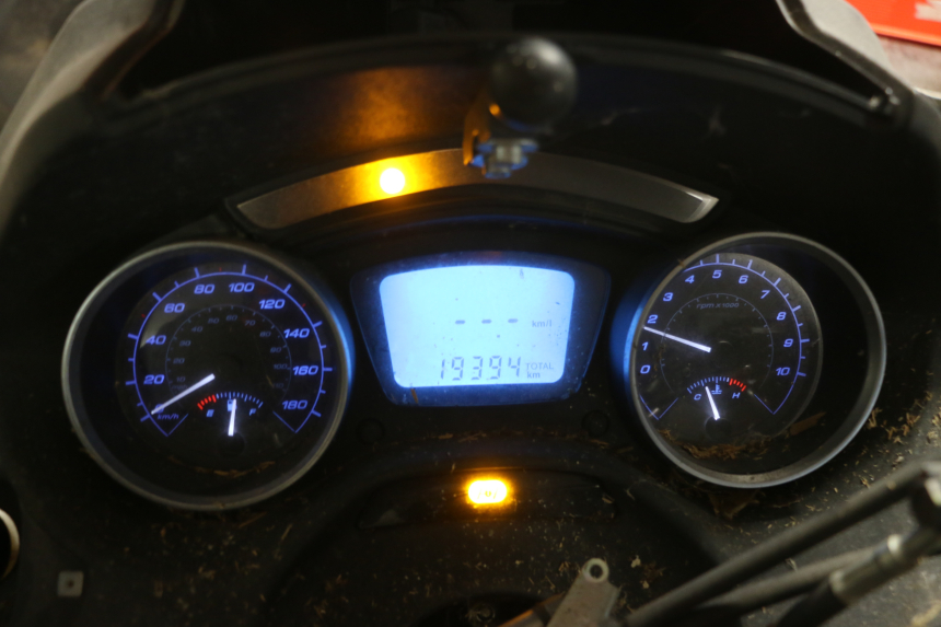 photo de SPEEDOMETER PIAGGIO MP3 HPE 350 (2018 - 2020) - Technical close-up