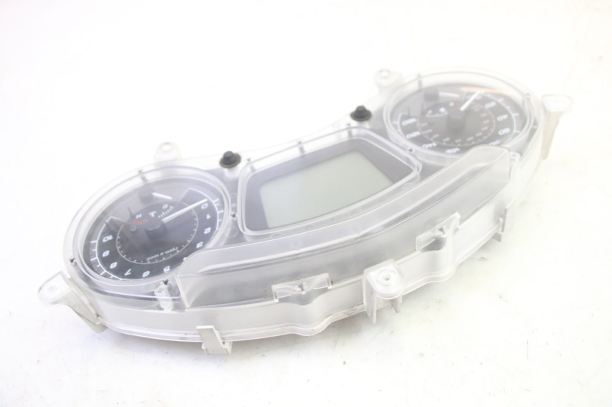 photo de SPEEDOMETER PIAGGIO MP3 500 (2016 - 2018) - Surface and material condition