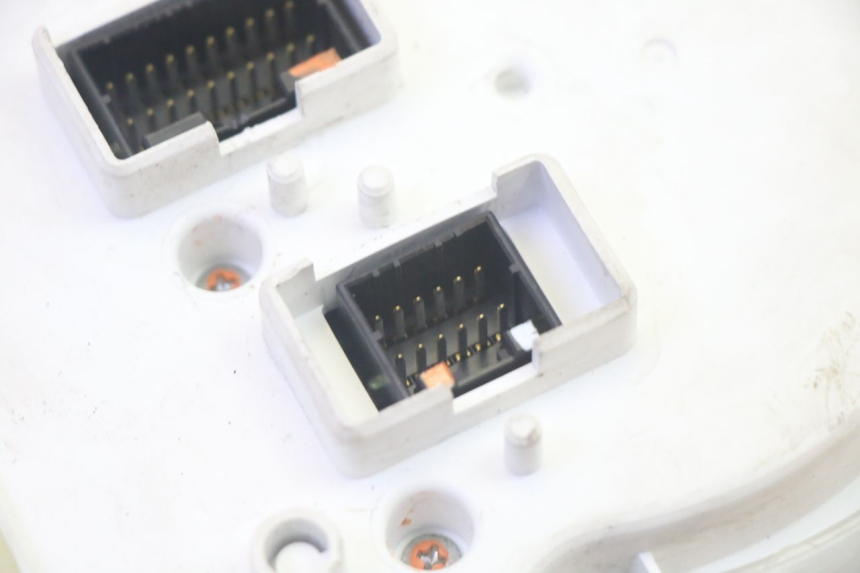 photo de SPEEDOMETER PIAGGIO MP3 RL 250 (2007 - 2010) - Component zoom