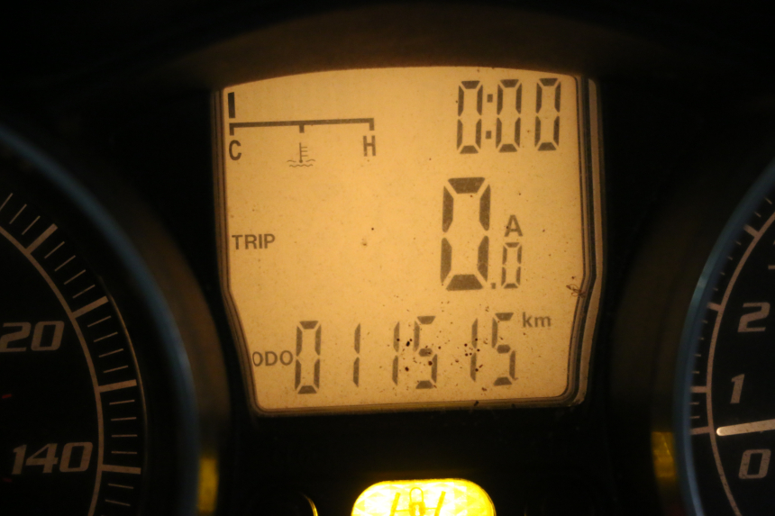 photo de SPEEDOMETER PIAGGIO MP3 RL 250 (2007 - 2010) - Zoom on usage condition
