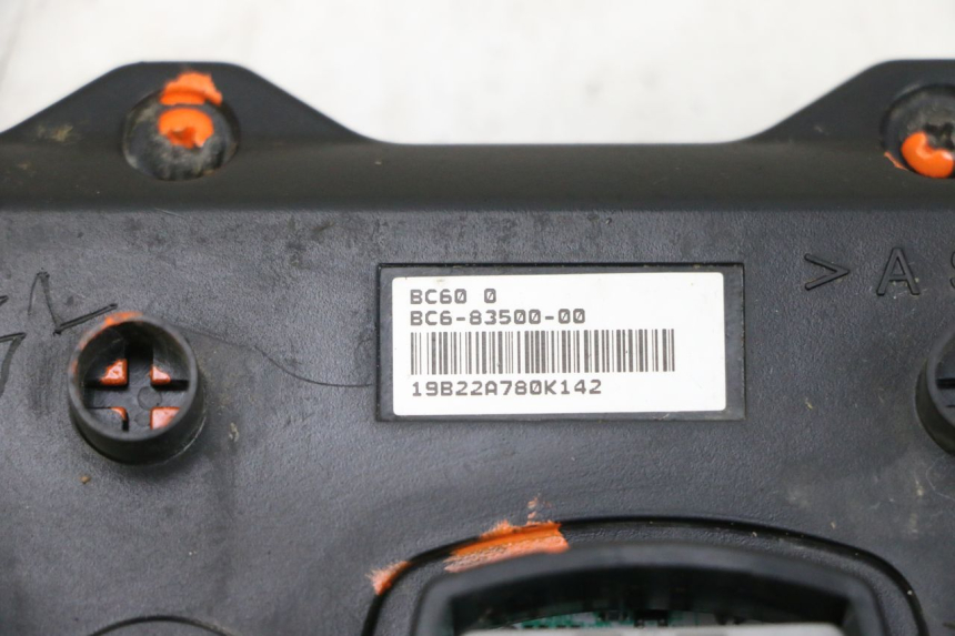 photo de SPEEDOMETER YAMAHA MT-07 MT07 ABS 700 (2018 - 2020) - Fixing points details