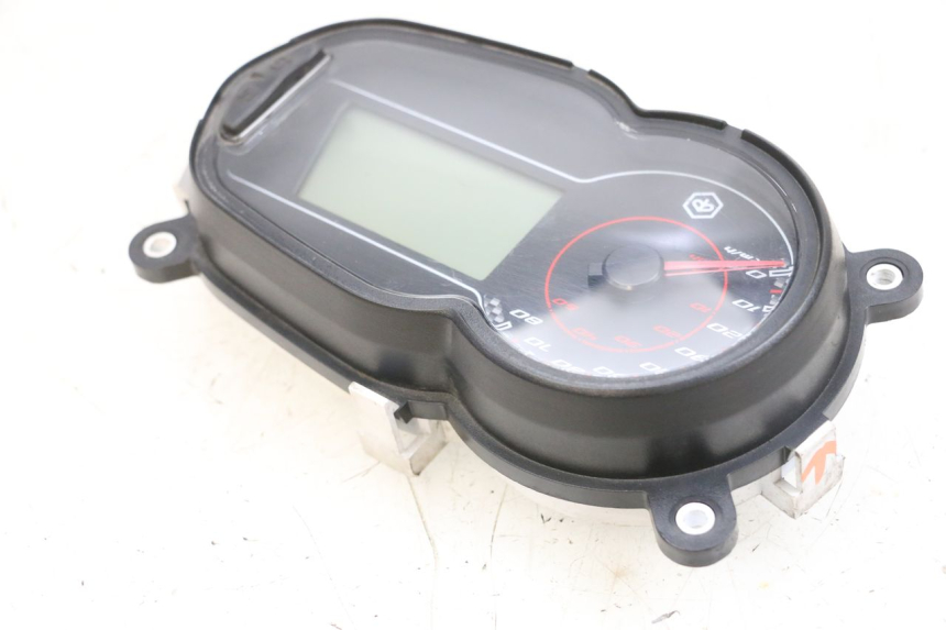 photo de SPEEDOMETER PIAGGIO NEW TYPHOON 50 (2018 - 2021) - Markings and original references
