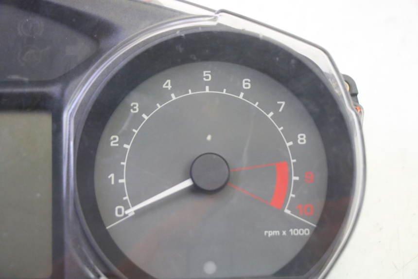 photo de SPEEDOMETER BMW R RT ABS 1200 (2010 - 2014) - Fixing points details