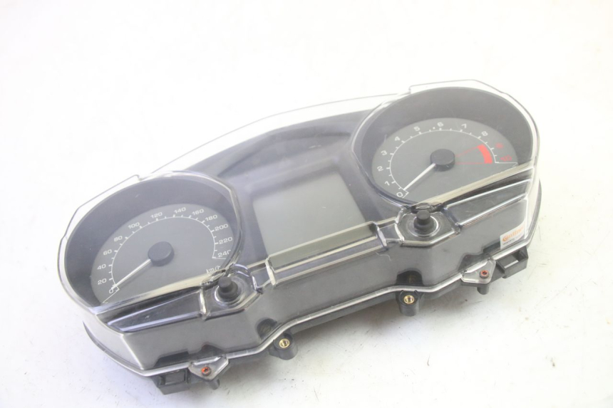 photo de SPEEDOMETER BMW R RT ABS 1200 (2010 - 2014) - Surface and material condition