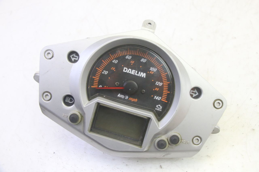 photo de SPEEDOMETER DAELIM S1 125 (2007 - 2016) - Main view