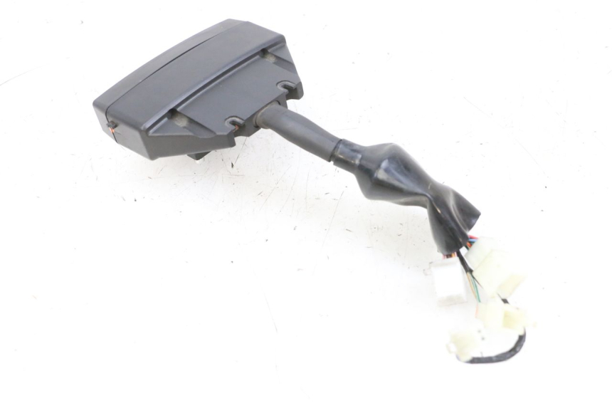 photo de SPEEDOMETER PEUGEOT SPEEDFIGHT 4 4T EFI 50 (2021 - 2025) - Distinctive features