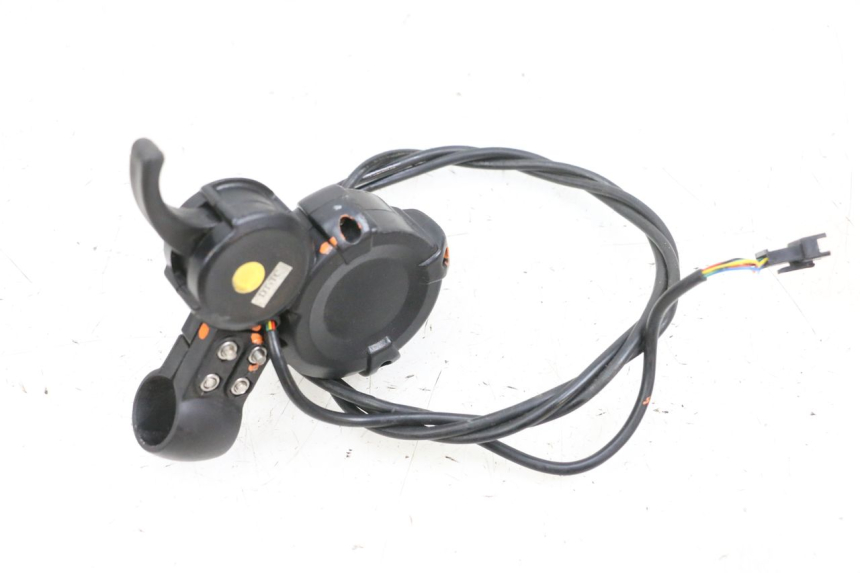 photo de SPEEDOMETER DUALTRON VICTOR LIMITED 1