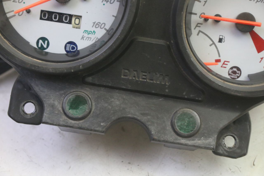 photo de SPEEDOMETER DAELIM VJ ROADWIN FI 125 (2008 - 2017) - Technical close-up