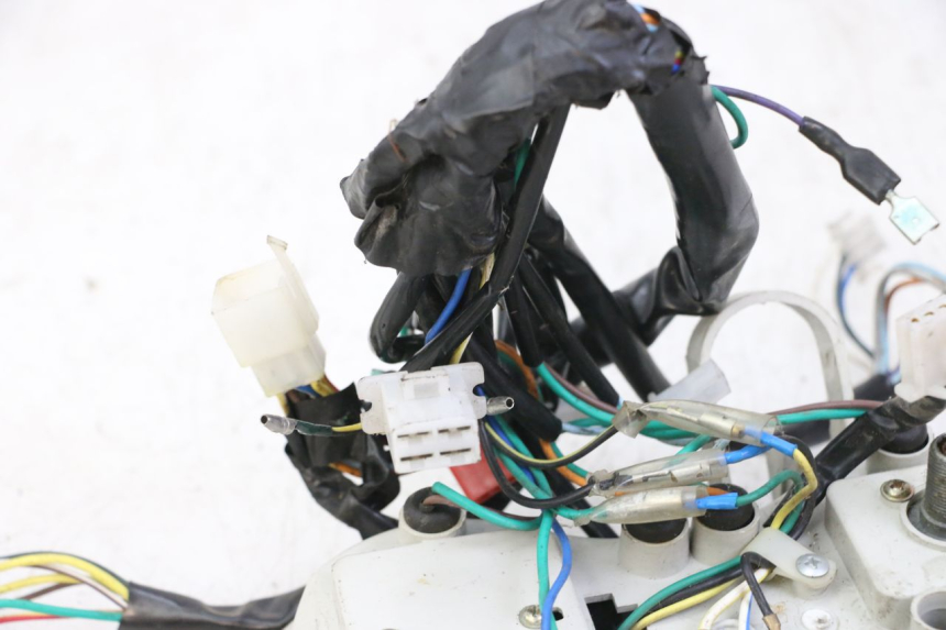 photo de SPEEDOMETER VONROAD YIBEN 125 (2006 - 2010) - Surface and material condition