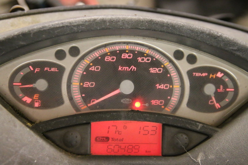photo de SPEEDOMETER YAMAHA XMAX X-MAX 125 (2006 - 2009) - Zoom on usage condition