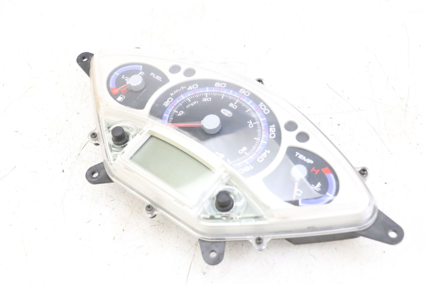 photo de SPEEDOMETER YAMAHA XMAX X-MAX 125 (2006 - 2009) - Product overview