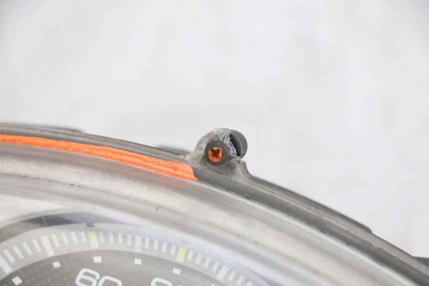 photo de SPEEDOMETER YAMAHA XMAX X-MAX 125 (2006 - 2009) - Focus on structure