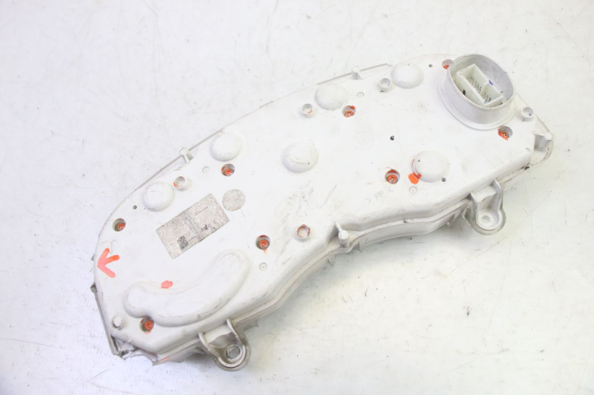 photo de SPEEDOMETER YAMAHA X-MAX XMAX 125 (2010 - 2014) - High-resolution close-up