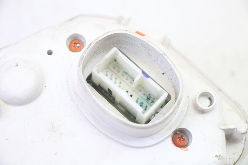 photo de SPEEDOMETER YAMAHA X-MAX XMAX 125 (2010 - 2014) - Detailed visual inspection