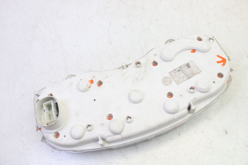 photo de SPEEDOMETER YAMAHA X-MAX XMAX 125 (2010 - 2014) - Focus on structure
