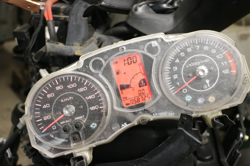 photo de SPEEDOMETER YAMAHA X-MAX XMAX 125 (2010 - 2014) - Technical close-up