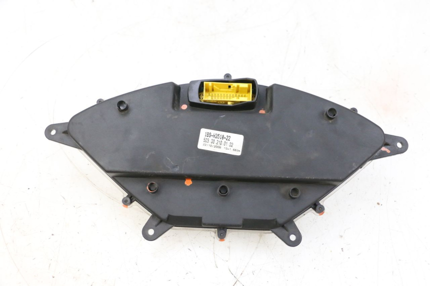 photo de SPEEDOMETER YAMAHA XMAX X-MAX 125 (2006 - 2009) - Fixing points details