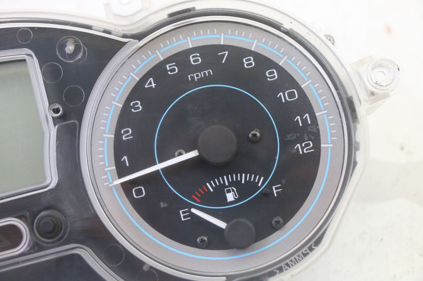 photo de SPEEDOMETER PIAGGIO XEVO - X EVO 125 (2007 - 2016)