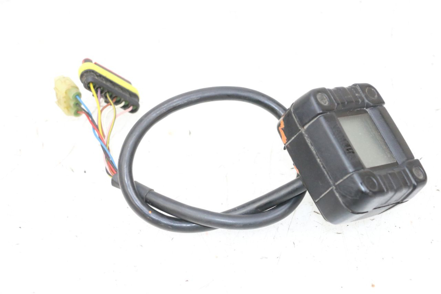 photo de SPEEDOMETER YAMAHA YFM R RAPTOR 250 (2008 - 2014) - Surface and material condition
