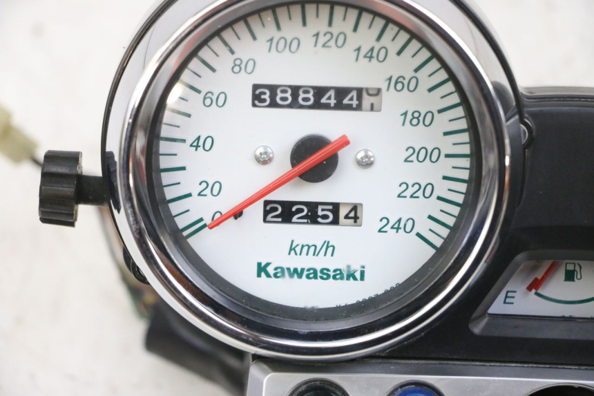 photo de SPEEDOMETER KAWASAKI ZR 7 750 (1999 - 2001) - Alternative angle