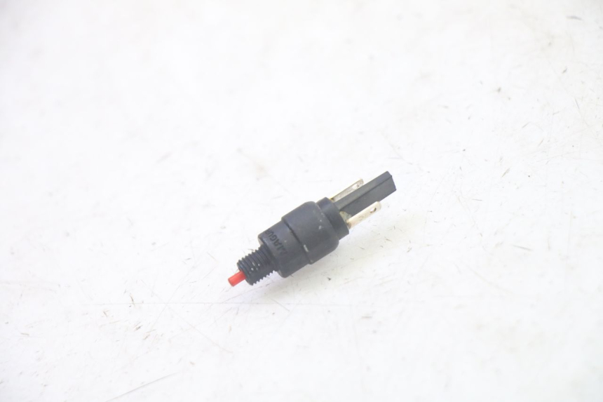 photo de REAR STOP LIGHT SWITCH PIAGGIO MP3 500 (2016 - 2018) - Component detail