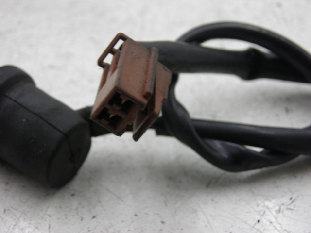 photo de REAR STOP LIGHT SWITCH YAMAHA FZ6 N FAZER 600 (2004 - 2006)