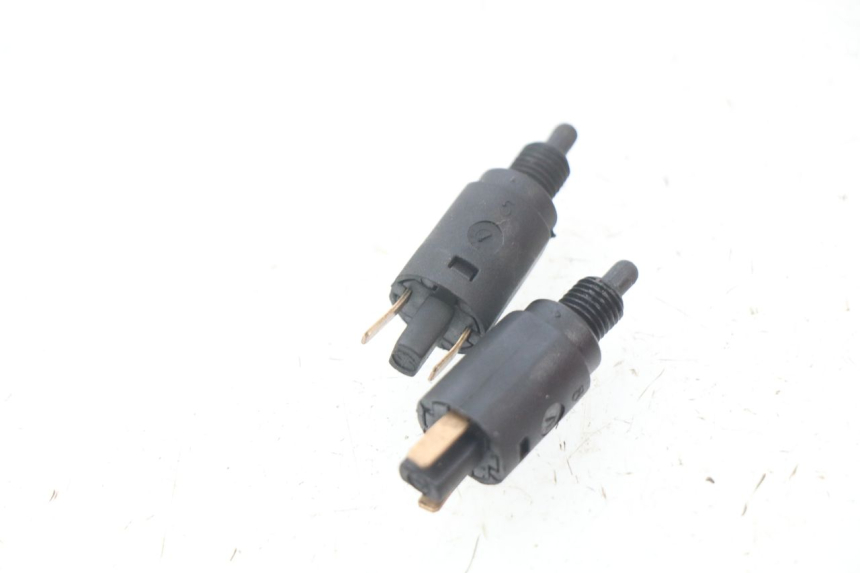 photo de STOP LIGHT SWITCH PIAGGIO BEVERLY 125 (1998 - 2005)
