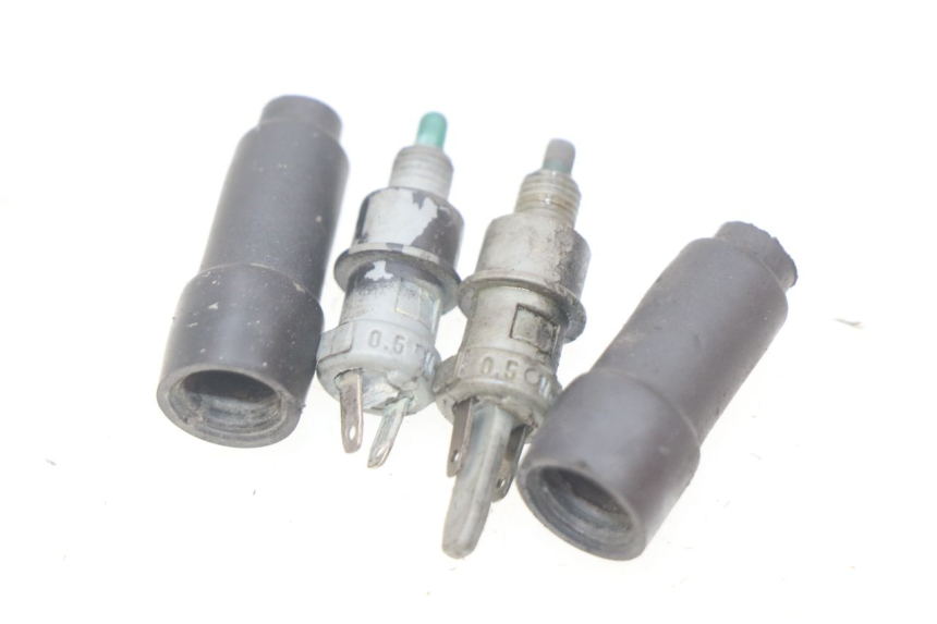 photo de STOP LIGHT SWITCH MBK BOOSTER SPIRIT NAKED 50 (2004 - 2017)