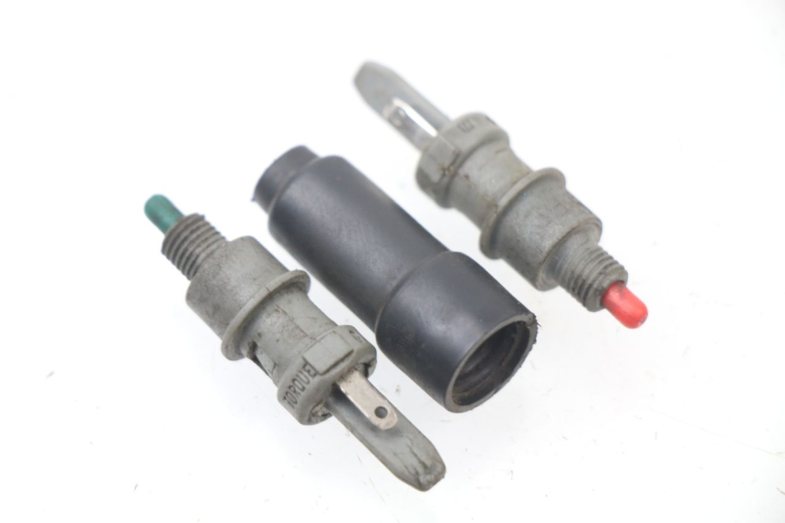 photo de STOP LIGHT SWITCH YAMAHA BW'S 50 (1999 - 2003)