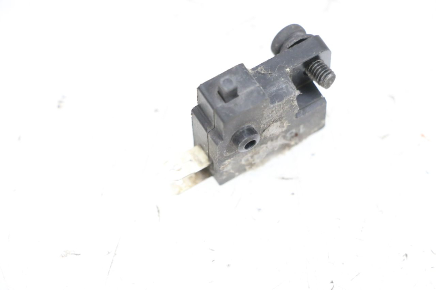 photo de RIGHT STOP LIGHT SWITCH MAG POWER BOMBERS 4T 50 (2016 - 2026) - Zoom on usage condition