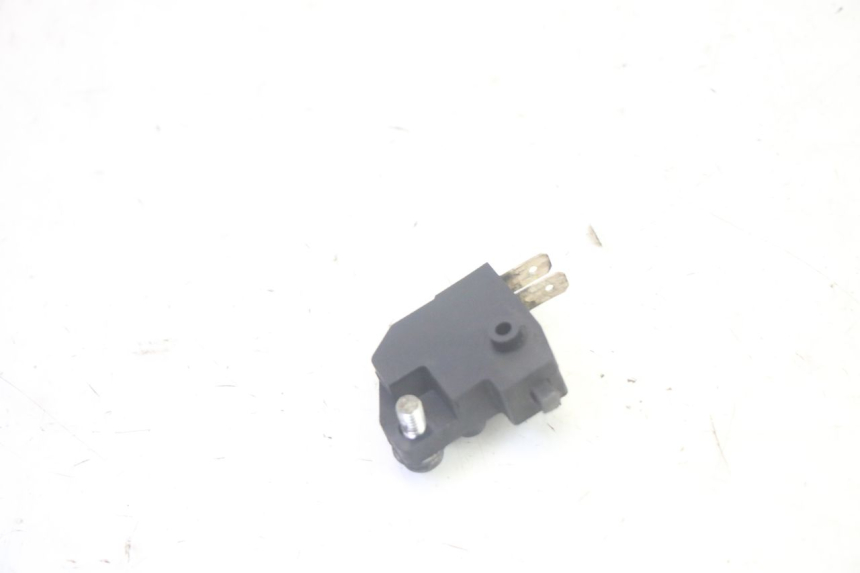 photo de RIGHT BRAKE LIGHT SWITCH SUZUKI BURGMAN 125 (2007 - 2014) - Alternative perspective