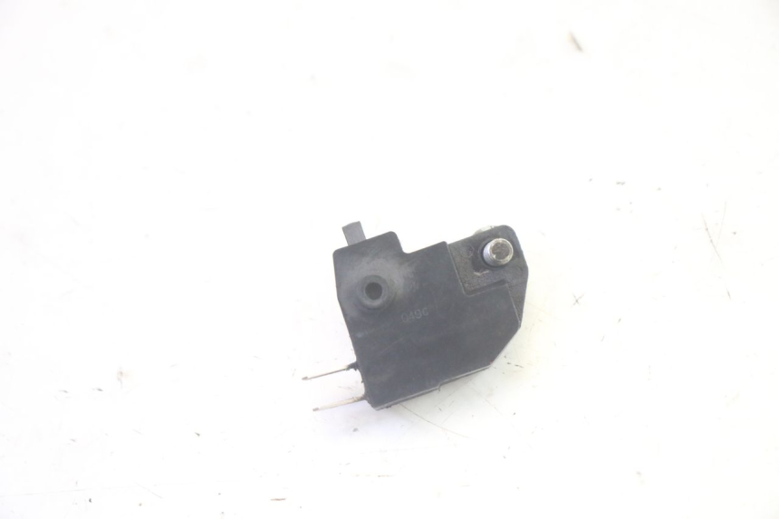 photo de RIGHT STOP LIGHT SWITCH SUZUKI BURGMAN EXECUTIVE ABS 650 (2006 - 2012) - Zoom on usage condition