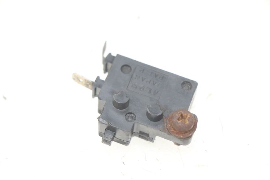 photo de RIGHT BRAKE LIGHT SWITCH HONDA CBR RR FIREBLADE 900 (1992 - 1994)