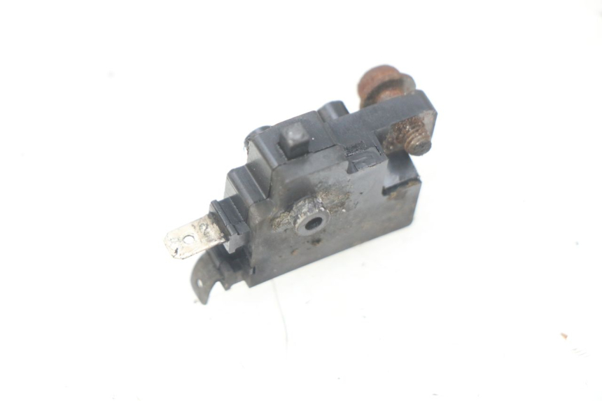 photo de RIGHT BRAKE LIGHT SWITCH HONDA CBR RR FIREBLADE 900 (1992 - 1994)