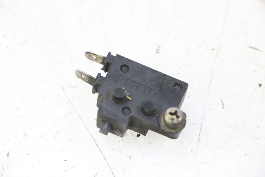 photo de RIGHT STOP LIGHT SWITCH YAMAHA FZ6 N FAZER 600 (2004 - 2006)