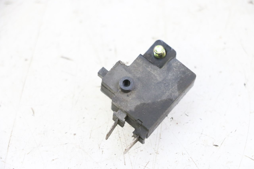 photo de RIGHT STOP LIGHT SWITCH YAMAHA FZ6 N FAZER 600 (2004 - 2006)